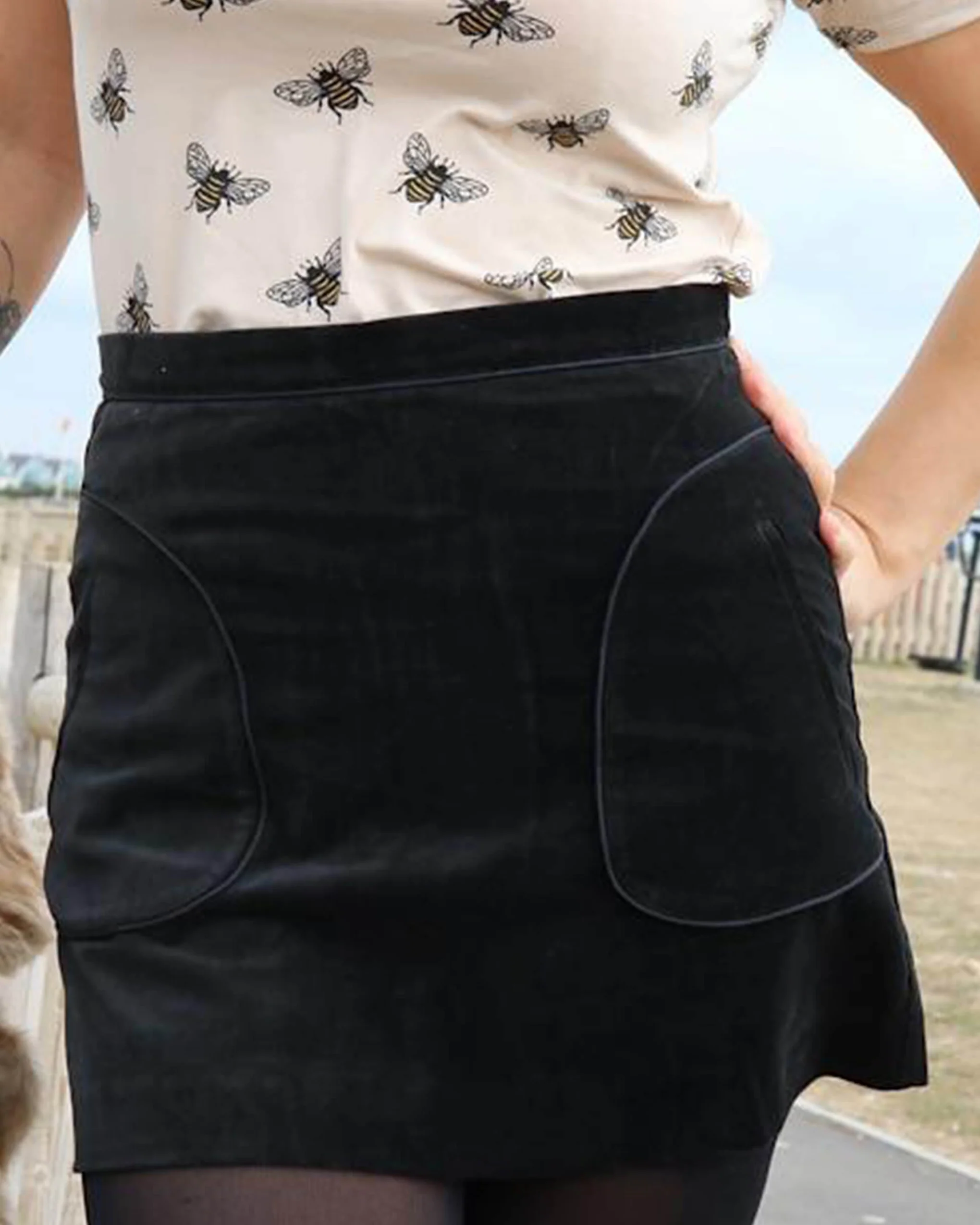A Line 60s Retro Black Velvet Mini Skirt - Image 3