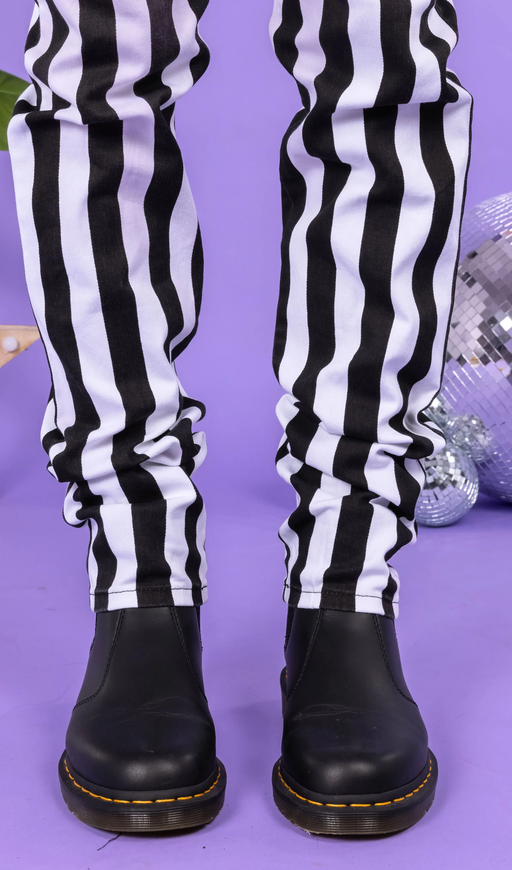 Black & White 1" Striped Mid Rise Stretch Skinny Jeans - Image 8